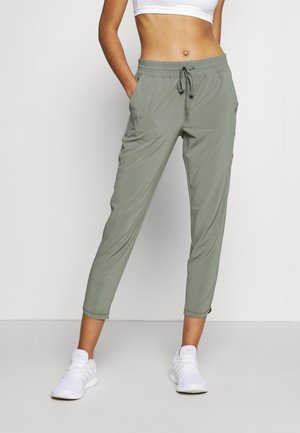 RECYCLED WOVEN TAPERED PANT - Trainingsbroek - vintage palm