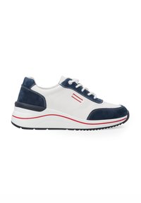 White and navy sneaker made of leather and suede, featuring a thick sole, red accent line, and traditional lace-up closure.