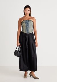 Selected Femme SLFAURA ANKLE SKIRT - Maxi szoknya - black