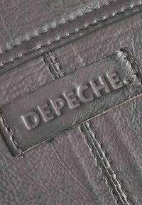 DEPECHE OVER - Axelremsväska - antracit