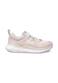 Dames sportieve sneaker met beige en lichtpaarse mesh en leren bovenwerk, witte zool en witte veters, zijaanzicht.