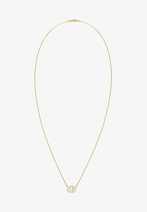 Collier fin en chaîne d'or avec un petit pendentif fleur de lotus ouverte centré en bas sur fond blanc.