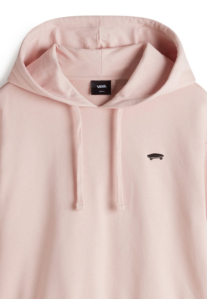 Felpa con cappuccio rosa realizzata in un tessuto morbido, con una piccola grafica di un monopattino nero sul petto e coulisse per la regolazione.