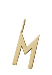 Goldfarbener Anhänger in Form des Buchstabens "M" mit kantigem, modernem Design und einer kleinen Schlaufe zur Befestigung. Glatte Textur und polierte Oberfläche.