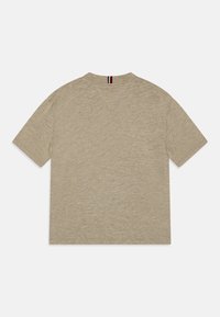 Tommy Hilfiger MONOTYPE 1985 ARCH TEE - T-shirts print - faded olive heather