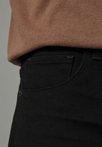 Next SUMMER WEIGHT - Džínové kraťasy - black