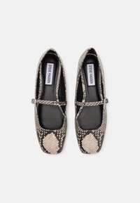 Steve Madden EZRI - Balerini cu barete - light beige