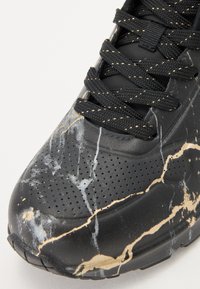 Thumbnail Image 6