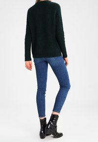 Envii Sweter