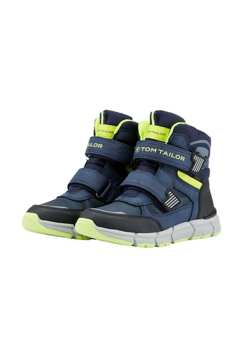 Hoge sneakers in marineblauw met neongroene accenten. Voorzien van klittenbandsluitingen, textuurmaterialen en een gevoerde zool voor comfort.