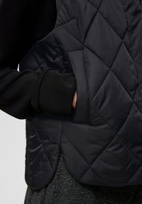 s.Oliver BLACK LABEL - Kamizelka