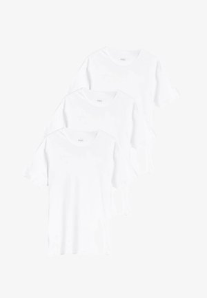 Tre hvide, kortærmede t-shirts lavet af bomuld. Hver har en rund hals og en blød, glat tekstur. Enkel og enkel design.