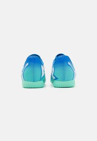 Puma FUTURE 7 PLAY IT JR UNISEX - Botines de fútbol sala - hyperlink blue/mint/white