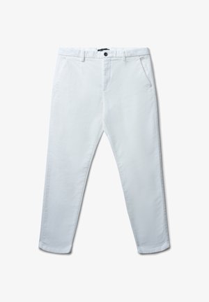 Weisse Baumwollhosen mit geradem Bein, vorderen Taschen und Knopfverschluss. Glatte Textur ohne sichtbare Muster oder Akzente.
