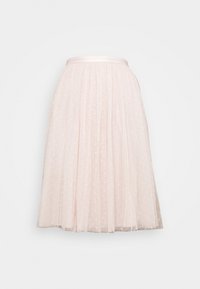 Jupon en tulle rose pâle avec une taille ajustée, orné de petits motifs d'étoiles blanches, superposé pour plus de texture et de volume.