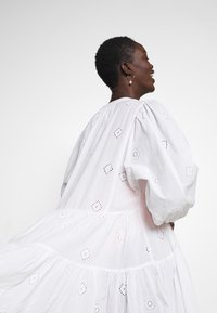 Seafolly BEACH EDIT EMBROIDERY TIERED DRESS - Beach accessory - white