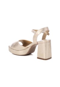 XTI Sandalias de tacón - gold