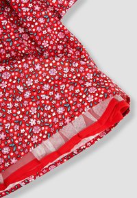 JoJo Maman Bébé BLOSSOM SMOCKED PARTY REGULAR FIT - Vapaa-ajan mekko - red