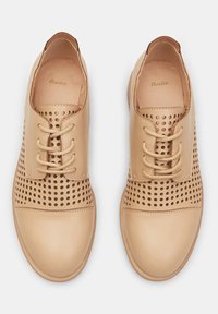 Bata Stringate - rose