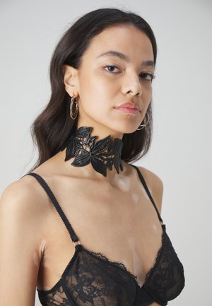 Bluebella Halskette - black