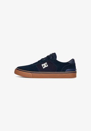DC Shoes, - Sneakersy niskie