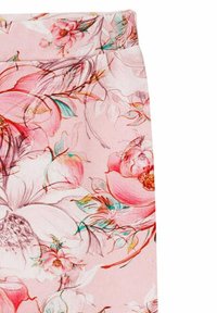 Tkanina w kwiatowy wzór z różowymi i pastelowymi odcieniami, z naszkicowanymi kwiatami i liśćmi. Tekstura wydaje się gładka i lekka.