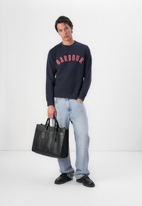 Barbour PREP LOGO CREW NECK - Camisola - navy/pink