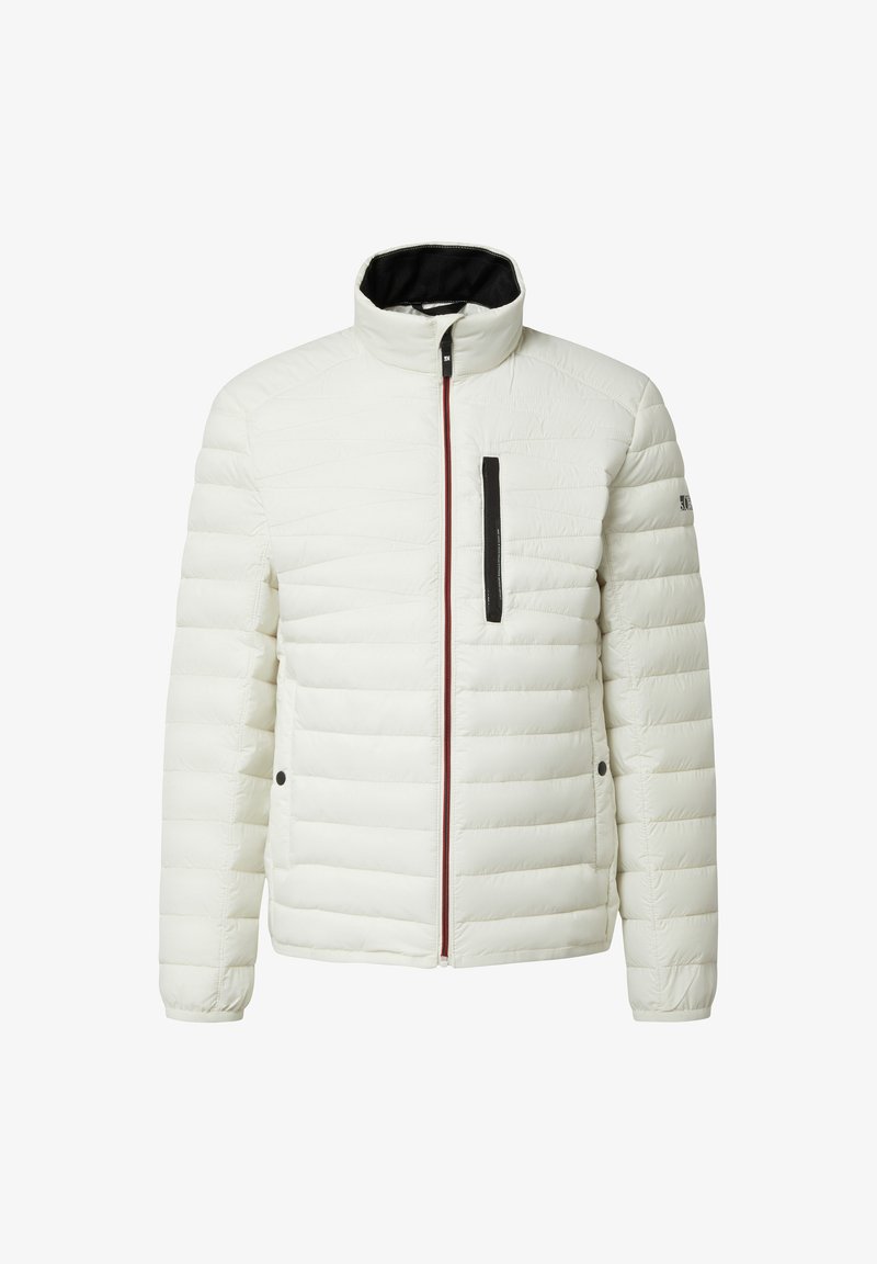 Bela puhasta jakna z visokim ovratnikom, vodoravno prešito obliko, sprednjo zadrgo in diagonalnim žepom na prsih s črnim poudarkom.