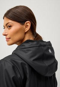 Áhkká REGEN - Regnjakke / vandafvisende jakker - schwarz