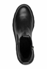 Stivale alla caviglia in pelle nera con finitura liscia, pannelli laterali elastici, linguetta per facilitare l'indossamento e suola in gomma testurizzata. Design standard per il tempo libero.