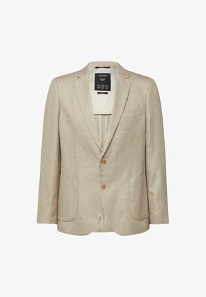 Hellbeiger Herrenblazer mit zwei braunen Knöpfen, Revers mit Kerbe und zwei aufgesetzten Fronttaschen, gezeigt vor weißem Hintergrund.