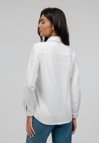 Anna Field Paitapusero - off-white wash