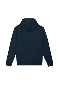 Sudadera navy con capucha ajustable, mangas largas y puños acanalados. Fabricada en un tejido suave, con una etiqueta en la parte inferior izquierda.