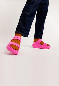 Crocs CRUSH UNISEX - Ciabattine con tacco - pink