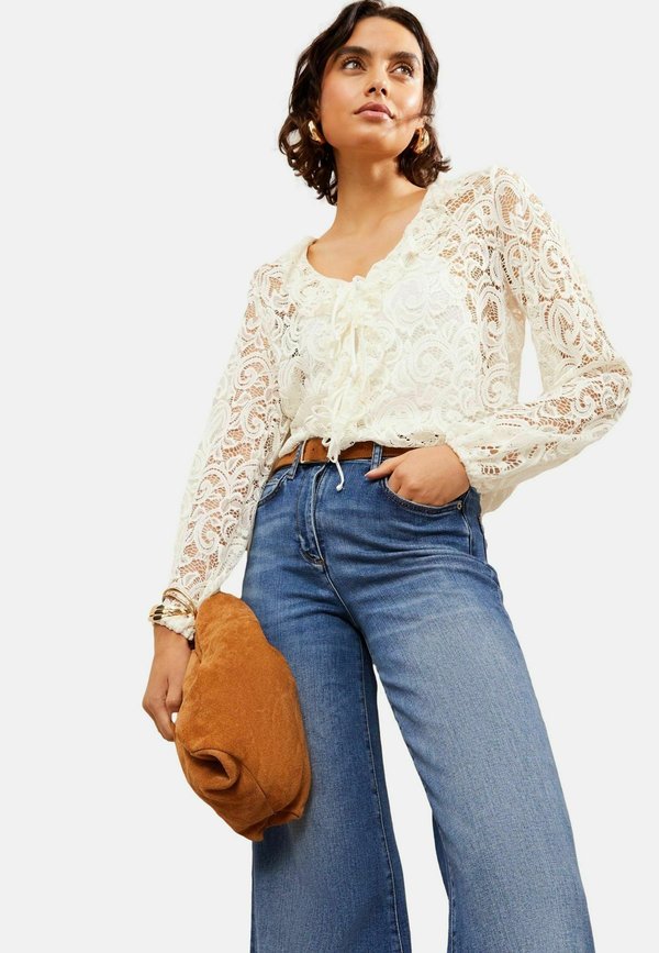REGULAR FIT - LONG SLEEVE RUFFLE LACE - Bluse - cream