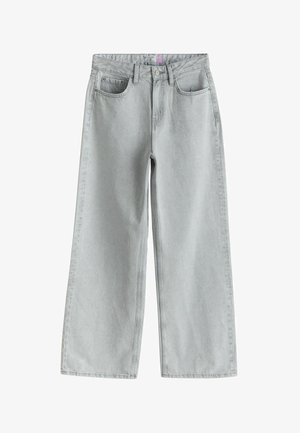 Šviesiai pilkos pločio kojų džinsai iš džinso audinio. Turi sagos užsegimą, dvi priekinės kišenės ir švarų, minimalistinį dizainą.