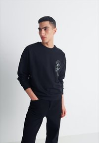 Jack & Jones JJSCULLY CREW NECK - Sweatshirt - black