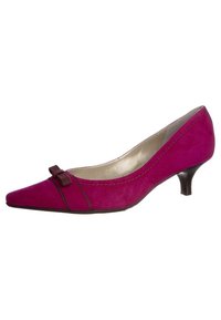 Décolleté fucsia in suede con punta affilata, tacco basso e un fiocco decorativo sulla parte anteriore. Presenta cuciture in contrasto lungo i bordi.