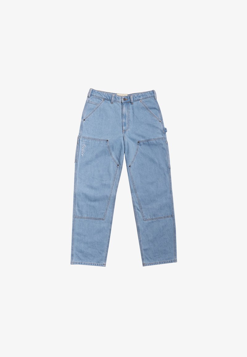 Pantaloni in denim azzurro chiaro con vestibilità rilassata, dotati di numerose tasche, cuciture a contrasto e un leggero effetto lavato per conferire texture.