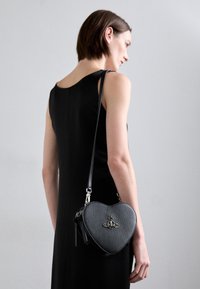 Vivienne Westwood LOUISE HEART CROSSBODY - Across body bag - black 