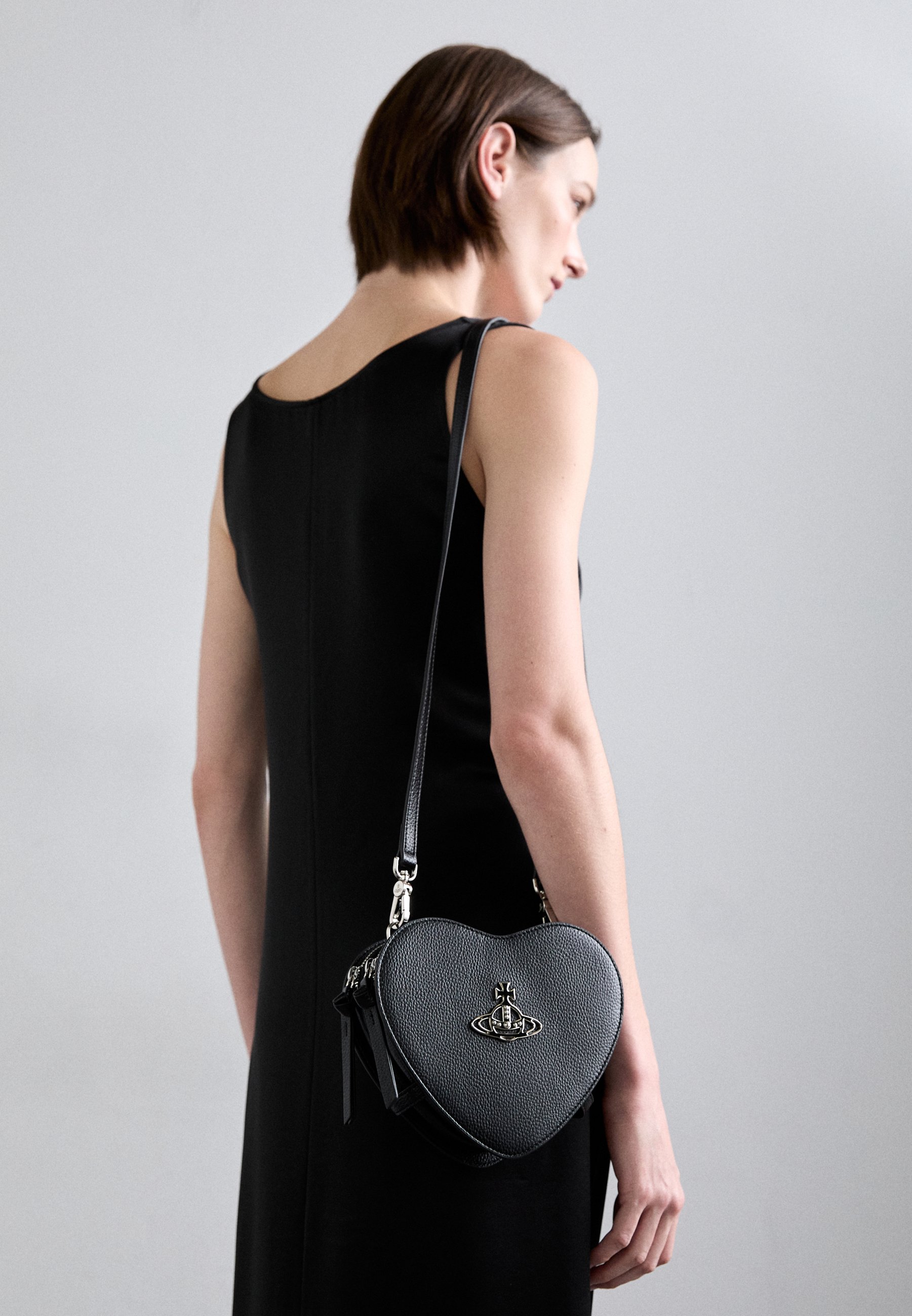 Vivienne Westwood LOUISE HEART CROSSBODY - Across body bag - black 