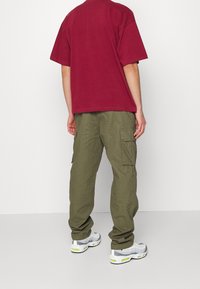 NY CONCEPT Camiseta estampada - dark red