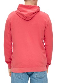 s.Oliver GARMENT-DYED MET CAPUCHON - Strickjacke - korallrot