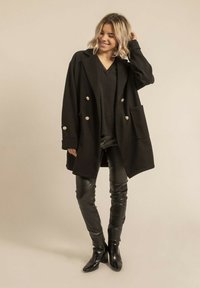 Dona x Lisa CABAN UBLIAZA - Manteau court - noir
