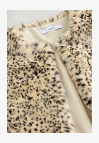 Selected, animal print