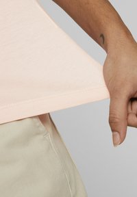 Puma CLASSICS LOGO  - T-shirt imprimé - rose dust