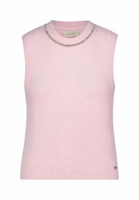 Maglioncino senza maniche di colore rosa chiaro con scollo rotondo. Presenta una catena decorativa d'argento sul collo e un motivo lavorato a maglia testurizzato.
