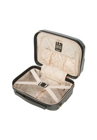 Borsa da viaggio rigida nera con interni chiari, scomparti multipli, cinturini elastici e una cerniera con dettagli dorati.
