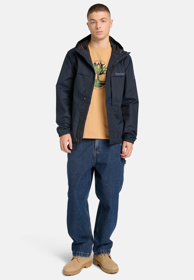 Timberland TREE LOGO LAKE HOUSE GRAPHIC TEE - Triko s potiskem - light brown