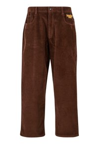 Smeđi kord pantaloni s rebrastom teksturom, ravnim nogavicama, prednjim džepovima i izvezenim žutim logom blizu struka.